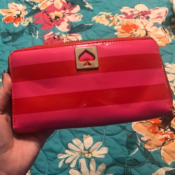 Kate Spade Wallet - Picture 1 of 3